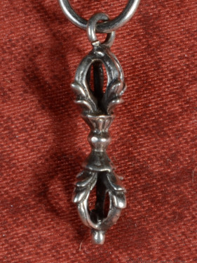 Miniatuur Vajra hanger oud 925 zilver