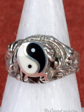 Zilveren yin-yang ring met drakenmotief