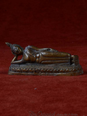 Boeddha miniatuur voor dinsdag Boeddha brons