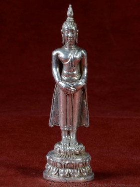 Boeddha miniatuur voor zondag Boeddha vernikkeld