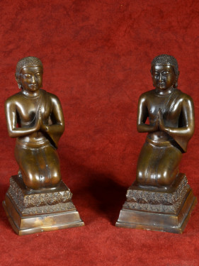 Set van monniken - adoranten brons