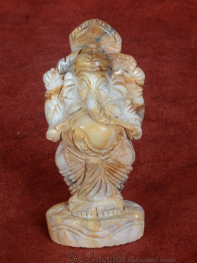 Ganesha Beeldje in Versteend Hout Handgesneden