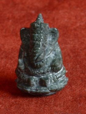 Miniatuur Ganesha Donkergroen Speksteen