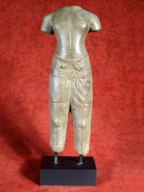 Khmer Sandstone Torso van een god Baphuon Stijl