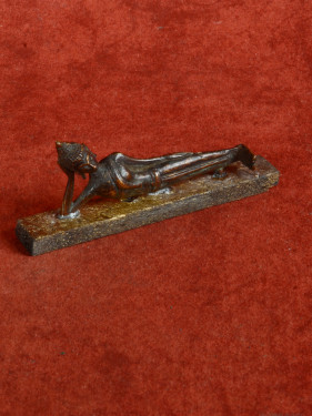 Liggende Boeddha – Dinsdag Boeddha in bronskleur