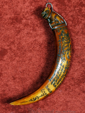 Authentieke Thaise Tijgertand Amulet hanger
