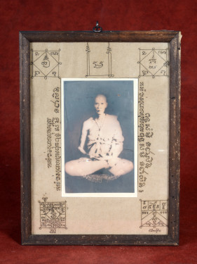 Heilige foto Luang Pho Khao Wat Sub Takian met yant bescherming