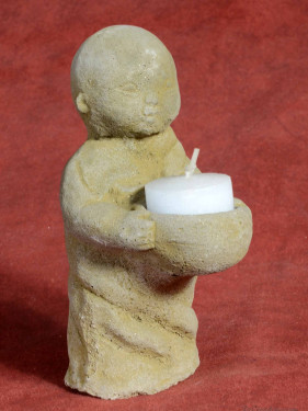 Stenen tuinkandelaartje van Monnik