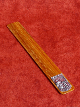 Houten Boekenlegger Met Verzilverd Plaatje 2cm