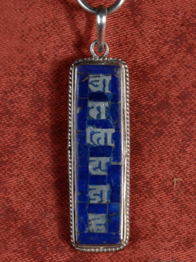 Tibetaanse Lapis Lazuli Hanger Om Mani Padme Hum Zilver