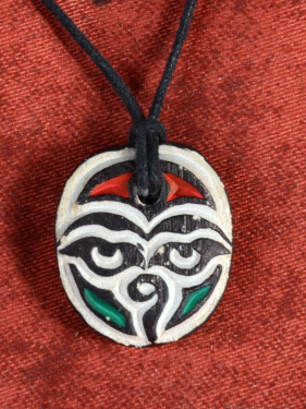 Hanger Boeddha-ogen en Om symbool in gezegende gebakken klei