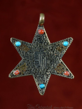 Hanger ster met Om mani padme hum tekst