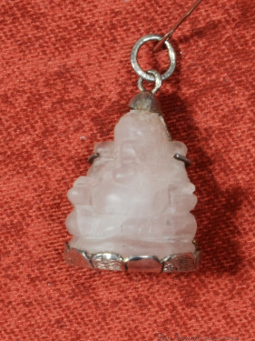 Rozenkwarts Ganesha hanger met lotusbasis