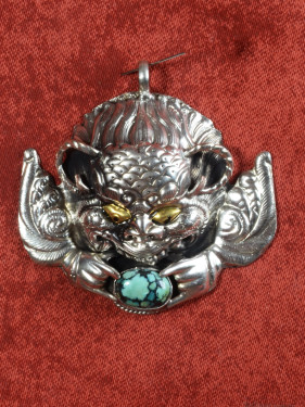 Verzilverde Chepu hanger met turkoois steen