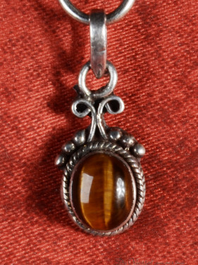 Zilveren hanger met tijgeroog edelsteen