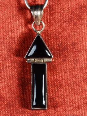 Zilveren hanger met zwarte onyx cabochons