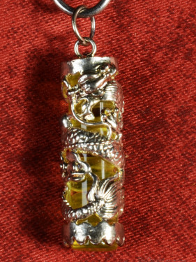 Hanger Geel Glas met Verzilverd Draakmotief