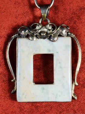 Zilveren Hanger met Jade en Bloemmotief