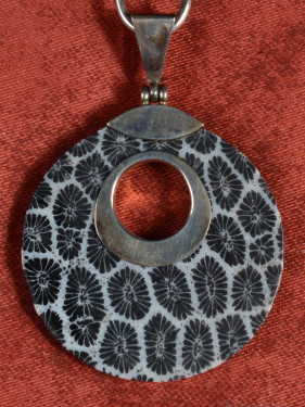 Hanger 925 zilver met fossiel koraal donutvorm