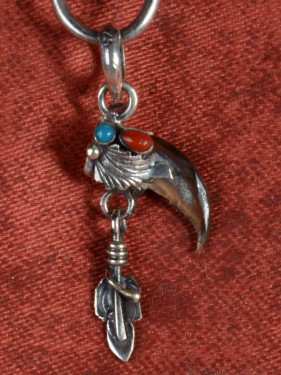 Hanger 925 zilver dierenklauw met veer en stenen