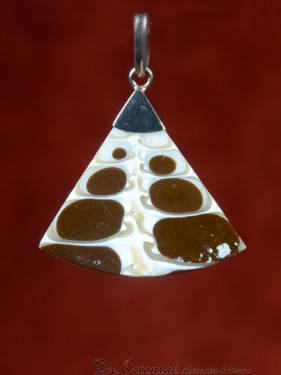 Hanger schelp handgemaakt bruin