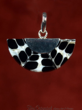 Hanger schelp in zilver gevat