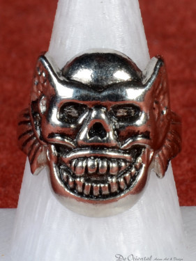 Biker Skull Ring met Japans Demon ONI masker met schedel