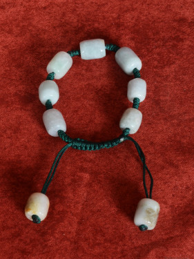 Verstelbare armband met jade kralen