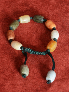 Verstelbare armband met multikleur jade kralen