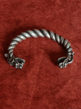 Traditionele armband dragon