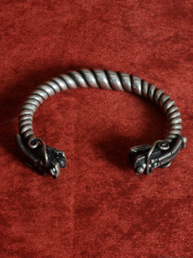 Traditionele armband dragon