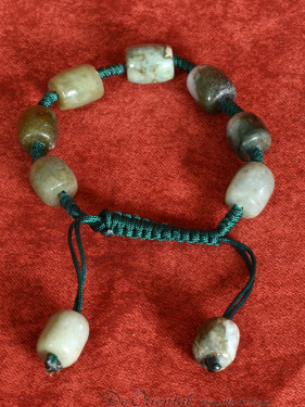 Verstelbare armband met jade kralen
