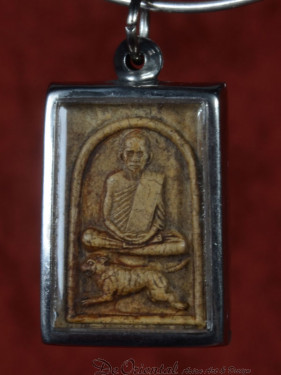 Phong Nangsue Pen amulet met Boeddha