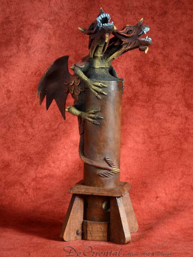 Wierookbrander met twee-koppige draak bruin