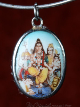Medaillon met Shiva, Paravati, Ganesha en Murugan