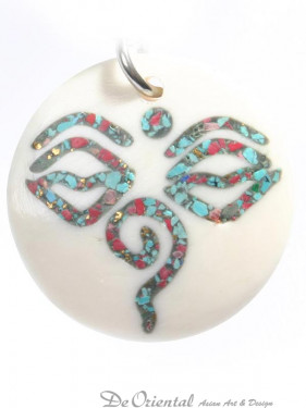 Hanger been met de Ogen van Boeddha