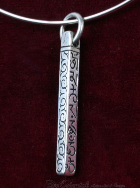 Hanger Om mani padme hum