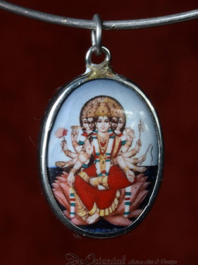Medaillon met Hindoe Godin Lakshmi