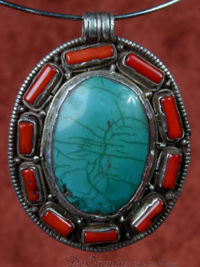 Handgemaakte zilveren hanger met turkoois en bamboekoraal