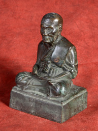 Oud bronzen beeldje van Phra Luang Phor Tuad