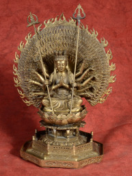 Bronzen Avalokiteshvara met Duizend Armen