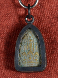 Oud amulet van Phra Sibtat met 10 Boeddha's