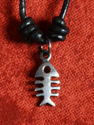 Zilveren hanger visgraat 925 aan leren koord