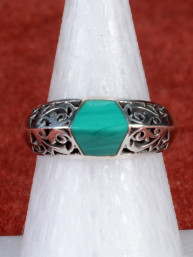 Fantasy ring handgemaakt en ingelegd met groene turkoois agaat 925