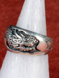 Ring met gegraveerde draak 925