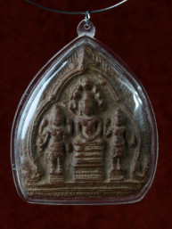 Phra Narai Thong Phun amulet met Boeddha