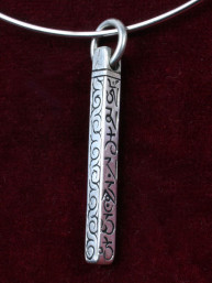 Hanger Om mani padme hum