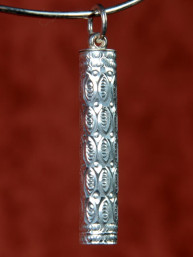 Zilveren relikwie houder, handbewerkt