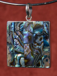 Zilveren hanger ingelegd met parelmoer