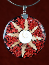 Handgemaakt sieraad van parelmoer en schelp 52 mm